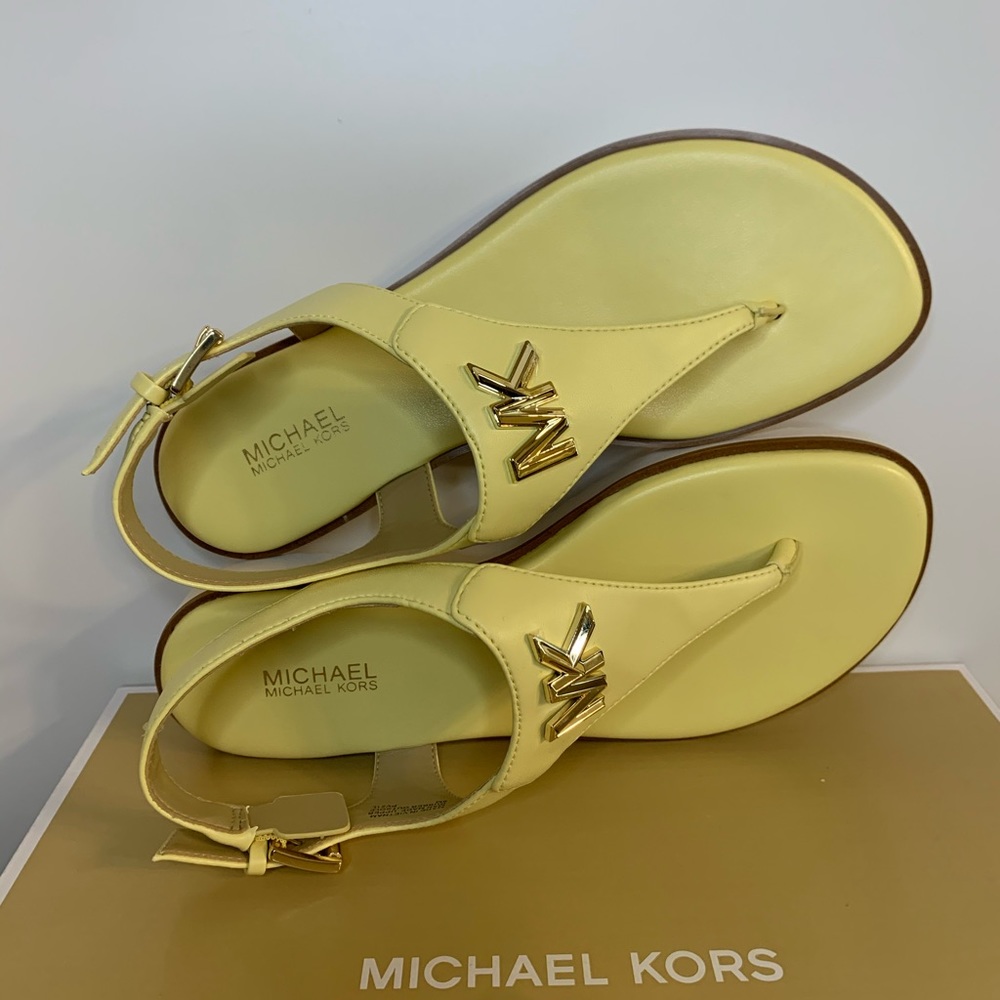 Michael Kors Jilly Flat Sandals - Picture 10 of 11